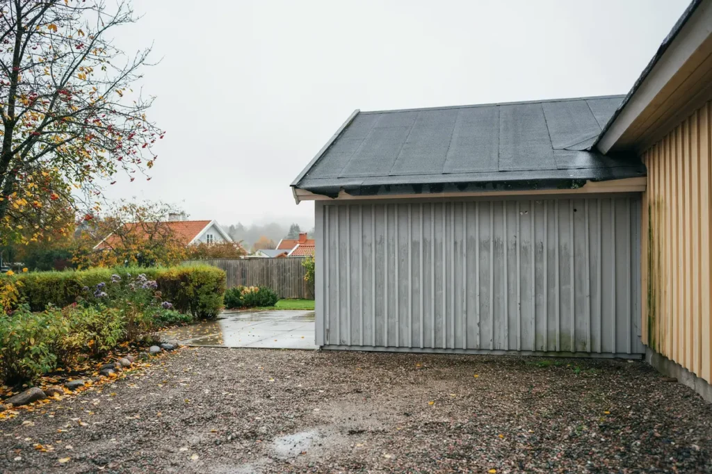 fukt och m gel i garage med papptak vad g ra